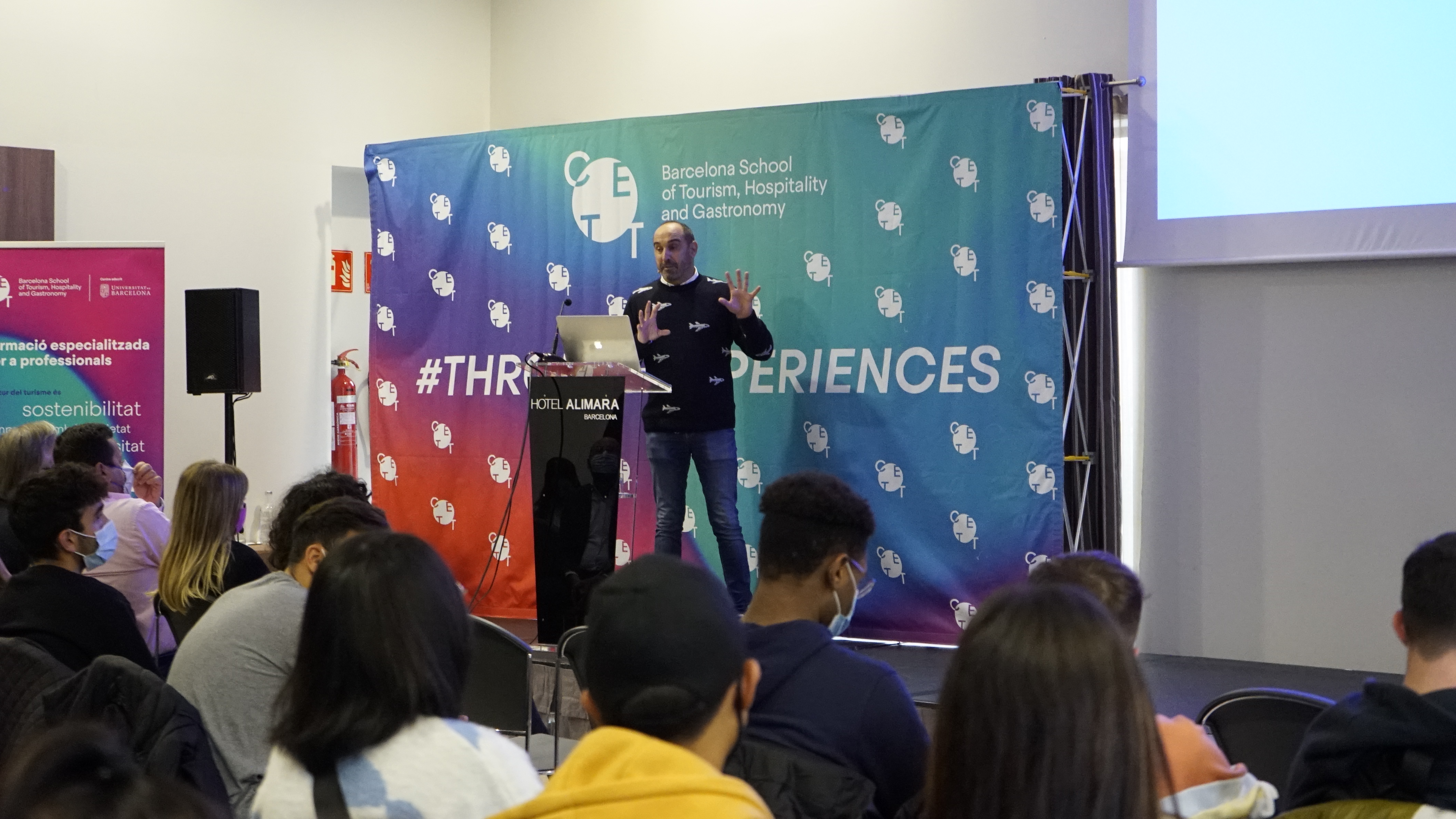 Photography from: El Terres CETT muestra campañas de turismo audiovisual de toda la península | CETT